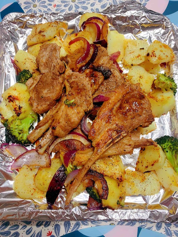 烤羊排的做法-黑椒味烤菜譜-易網(wǎng)健康養(yǎng)生網(wǎng) 烤羊排的做法-黑椒味烤菜譜