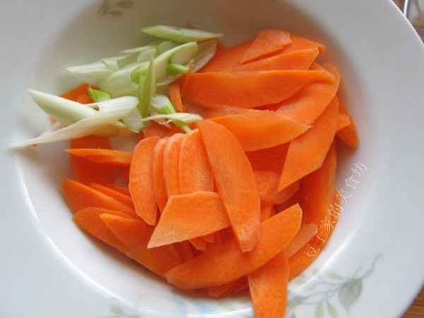 溜炒羊肝的做法-家常味炒菜譜