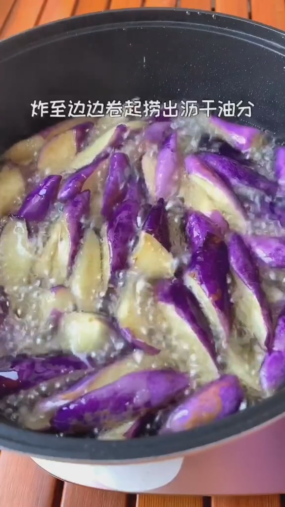 紅燒肉末茄子的做法-咸鮮味燒菜譜-易網(wǎng)健康養(yǎng)生網(wǎng) 紅燒肉末茄子的做法-咸鮮味燒菜譜