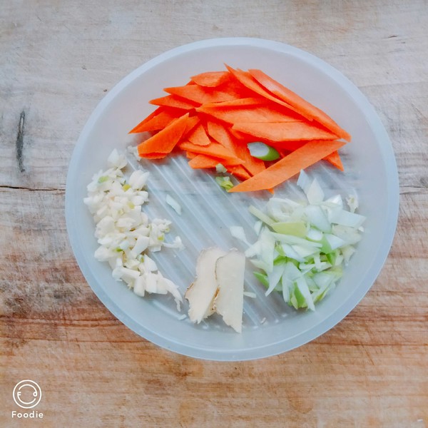 臘肉荷蘭豆的做法-家常味炒菜譜-易網健康養生網 臘肉荷蘭豆的做法-家常味炒菜譜