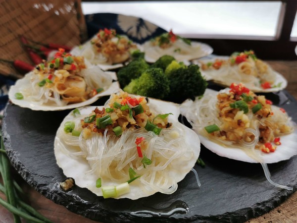 蒜蓉粉絲蒸扇貝的做法-咸鮮味蒸菜譜-易網健康養生網 蒜蓉粉絲蒸扇貝的做法-咸鮮味蒸菜譜