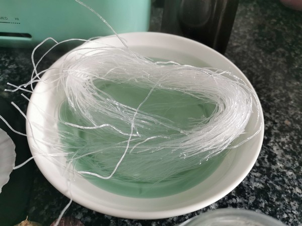 蒜蓉粉絲蒸扇貝的做法-咸鮮味蒸菜譜-易網健康養生網 蒜蓉粉絲蒸扇貝的做法-咸鮮味蒸菜譜