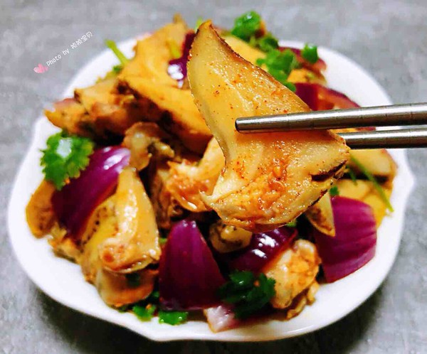 圓蔥拌假鮑魚的做法-酸辣味拌菜譜