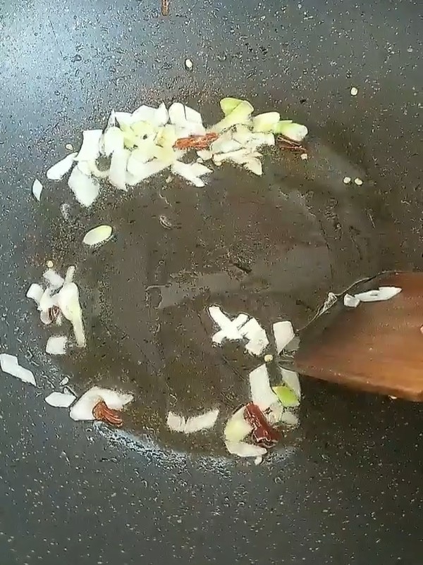 熗炒藕絲的做法-家常味炒菜譜