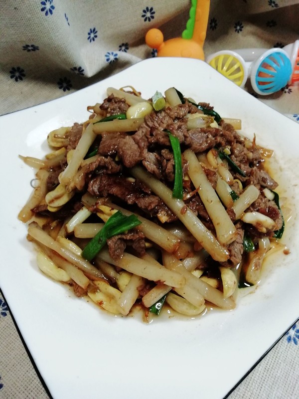 牛肉炒花生芽的做法-咸鮮味炒菜譜