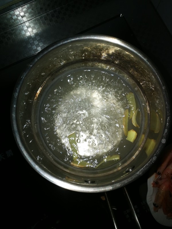 水煮北極蝦的做法-咸鮮味煮菜譜