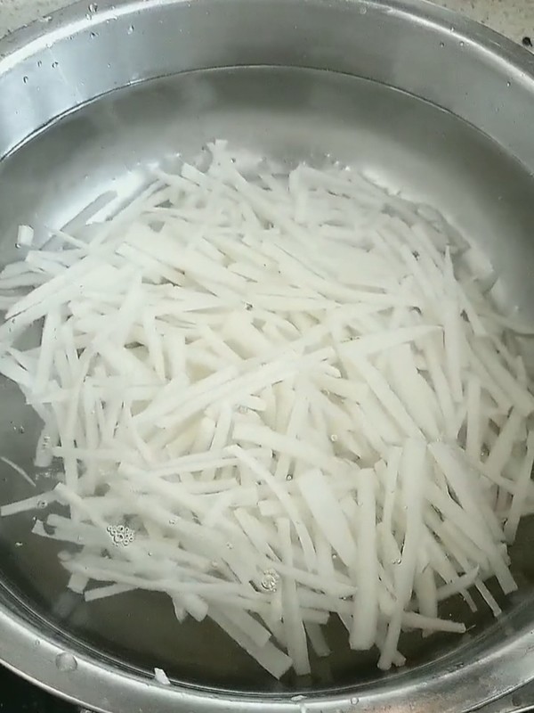 熗炒藕絲的做法-家常味炒菜譜