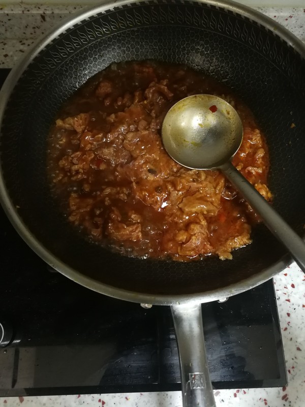 水煮牛肉的做法-麻辣味煮菜譜