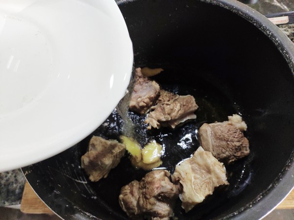 紅燒牛小排的做法-家常味燉菜譜