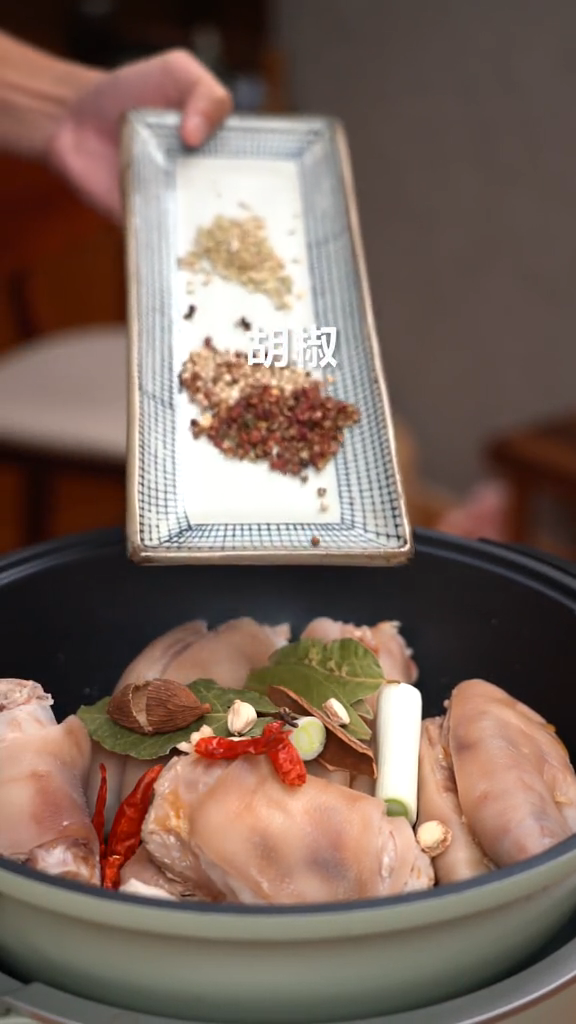 醬鹵豬蹄的做法-家常味燉菜譜-易網健康養生網 醬鹵豬蹄的做法-家常味燉菜譜