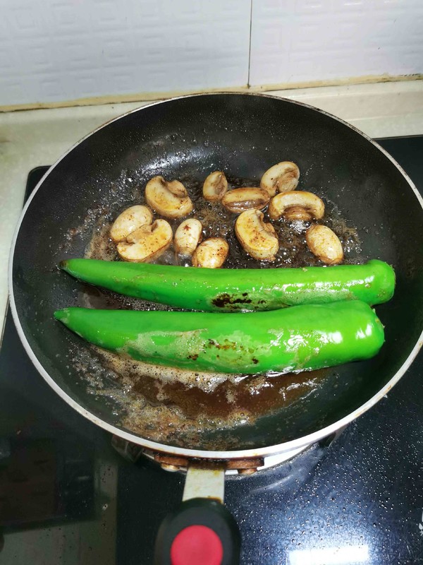 家常牛排的做法-咸鮮味煎菜譜