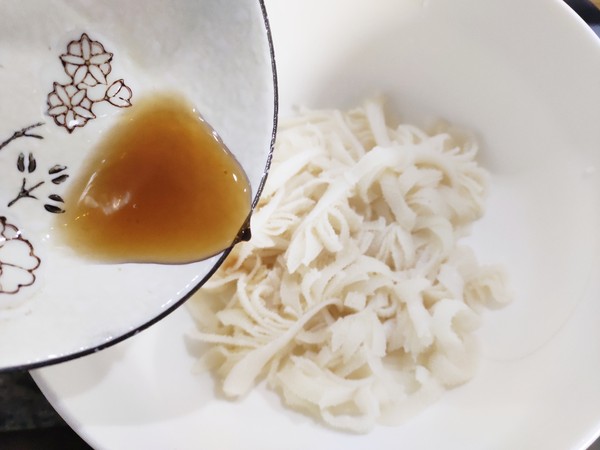 西芹涼拌牛百葉的做法-家常味拌菜譜