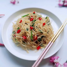 爆炒。酸辣綠豆芽的做法-咸鮮味炒菜譜