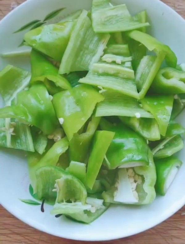 火爆肥腸的做法-香辣味爆菜譜