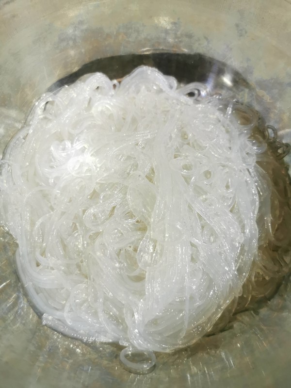 粉絲拌雜菜的做法-咸鮮味拌菜譜-易網健康養生網 粉絲拌雜菜的做法-咸鮮味拌菜譜