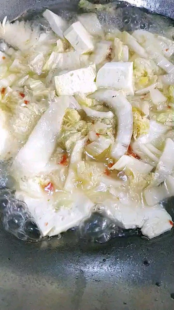 快手辣白菜豆腐湯的做法-酸辣味煮菜譜