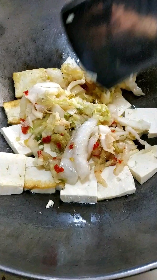快手辣白菜豆腐湯的做法-酸辣味煮菜譜