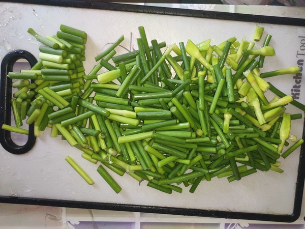 蒜薹炒雞蛋的做法-咸鮮味炒菜譜