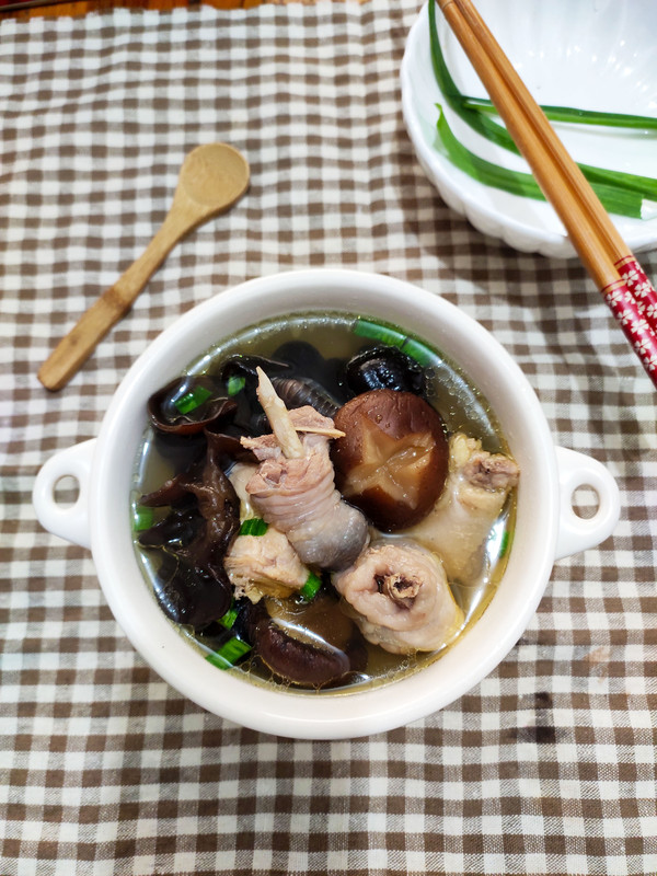 香菇木耳蒸雞的做法-咸鮮味蒸菜譜