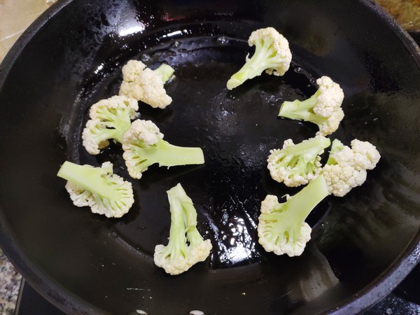 有機(jī)花菜雞蛋湯的做法-咸鮮味煮菜譜