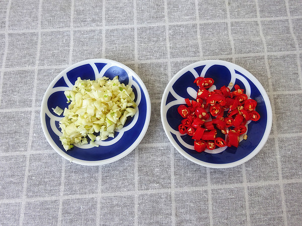 蒜香豆腐的做法-香辣味燉菜譜-易網健康養生網 蒜香豆腐的做法-香辣味燉菜譜
