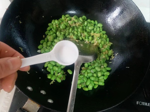 毛豆木耳炒肉片的做法-咸鮮味炒菜譜