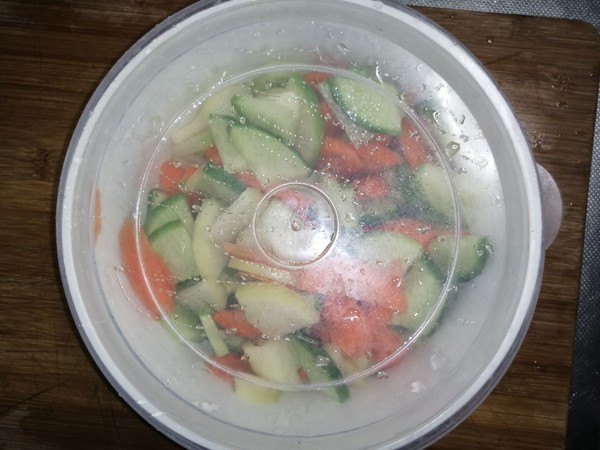 開胃蘿卜片的做法-酸辣味拌菜譜