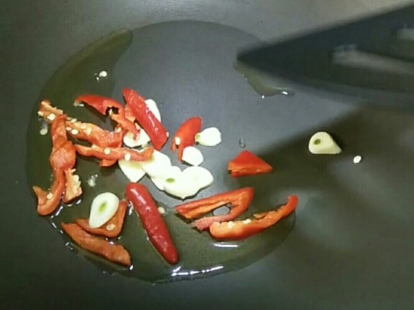 竹筍炒臘肉的做法-家常味炒菜譜