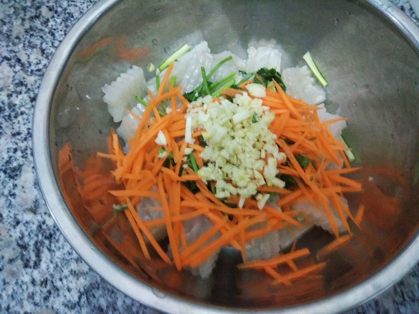 麻辣皮凍的做法-麻辣味拌菜譜