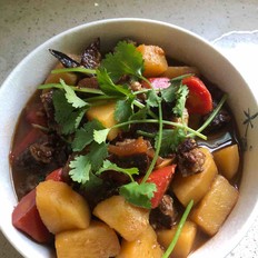 紅燒牛腩（家常版）的做法-醬香味燜菜譜