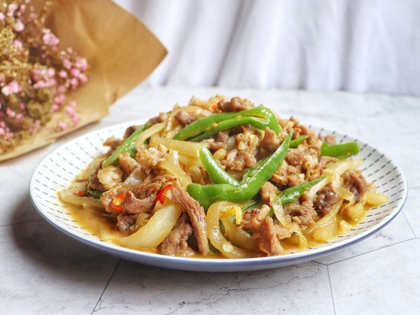 白蘿卜絲炒羊肉的做法-家常味炒菜譜