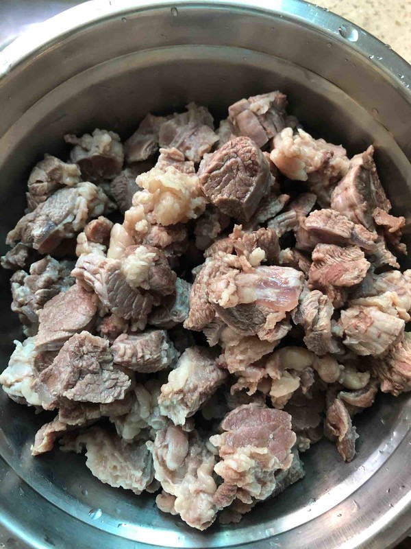 紅燒牛腩（家常版）的做法-醬香味燜菜譜