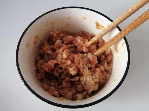 油豆腐釀肉的做法-家常味蒸菜譜-易網健康養生網 油豆腐釀肉的做法-家常味蒸菜譜