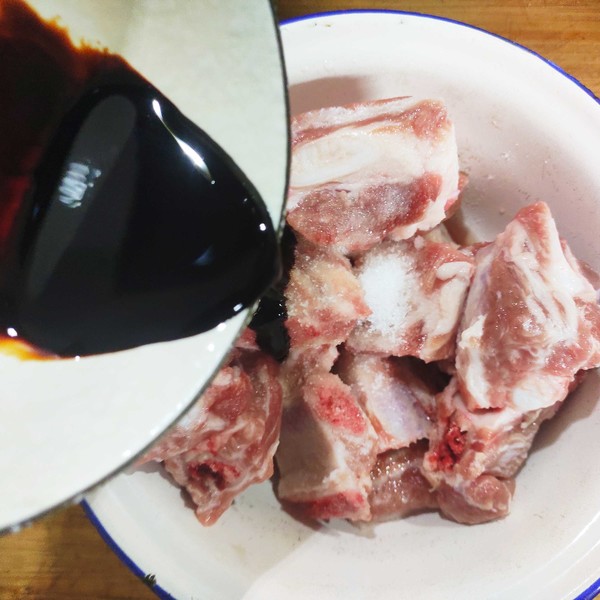 蒜香土豆蒸排骨的做法-家常味蒸菜譜