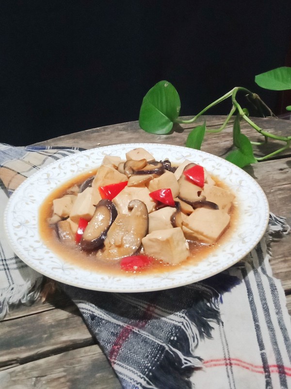 香菇燉豆腐的做法-家常味燉菜譜