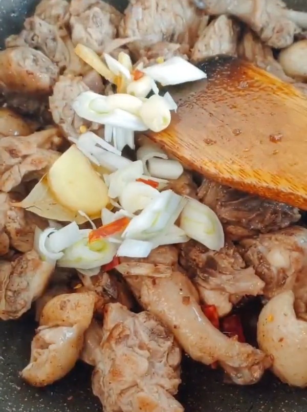 板栗鴨的做法-家常味其它工藝菜譜