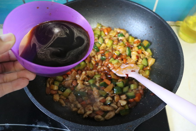 家庭版宮保雞丁的做法-家常味炒菜譜