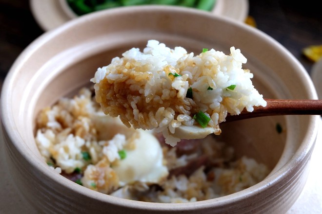 芋頭臘腸煲仔飯+白灼菜心的做法-家常味煲菜譜