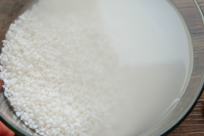 芋頭臘腸煲仔飯+白灼菜心的做法-家常味煲菜譜