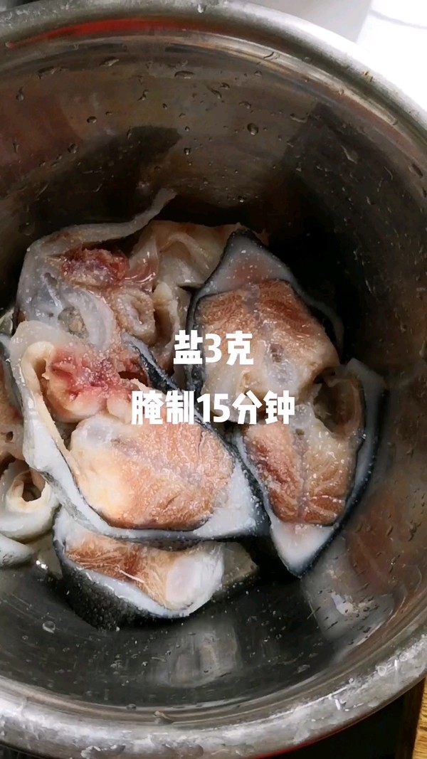 蔥油海參斑的做法-咸鮮味蒸菜譜