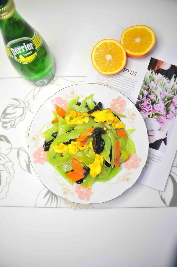 萵筍炒雞蛋的做法-家常味炒菜譜