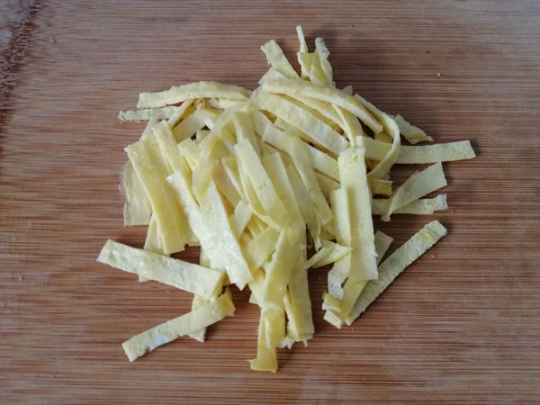 菠菜拌雞蛋的做法-家常味拌菜譜