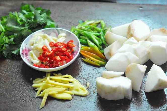 山藥燜雞的做法-咸鮮味燜菜譜