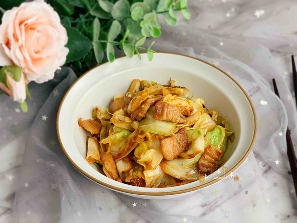 油腐乳包菜炒肉的做法-香辣味炒菜譜