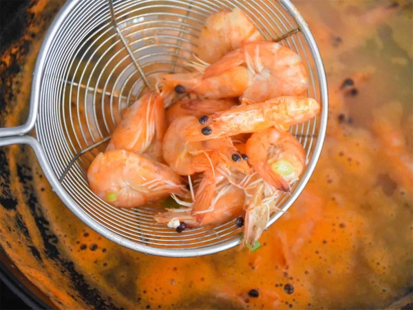 水煮蝦的做法-咸鮮味煮菜譜