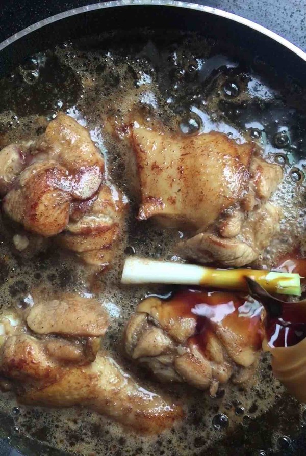 可樂雞翅根的做法-甜味燒菜譜