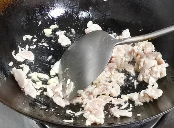 萵筍炒肉的做法-家常味炒菜譜