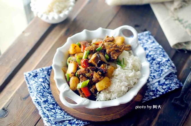 黃燜雞米飯的做法-咸鮮味燒菜譜-易網健康養生網 黃燜雞米飯的做法-咸鮮味燒菜譜