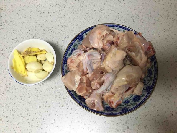 黃燜雞米飯的做法-咸鮮味燒菜譜-易網健康養生網 黃燜雞米飯的做法-咸鮮味燒菜譜