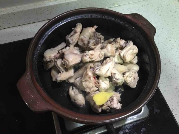 黃燜雞米飯的做法-咸鮮味燒菜譜-易網健康養生網 黃燜雞米飯的做法-咸鮮味燒菜譜